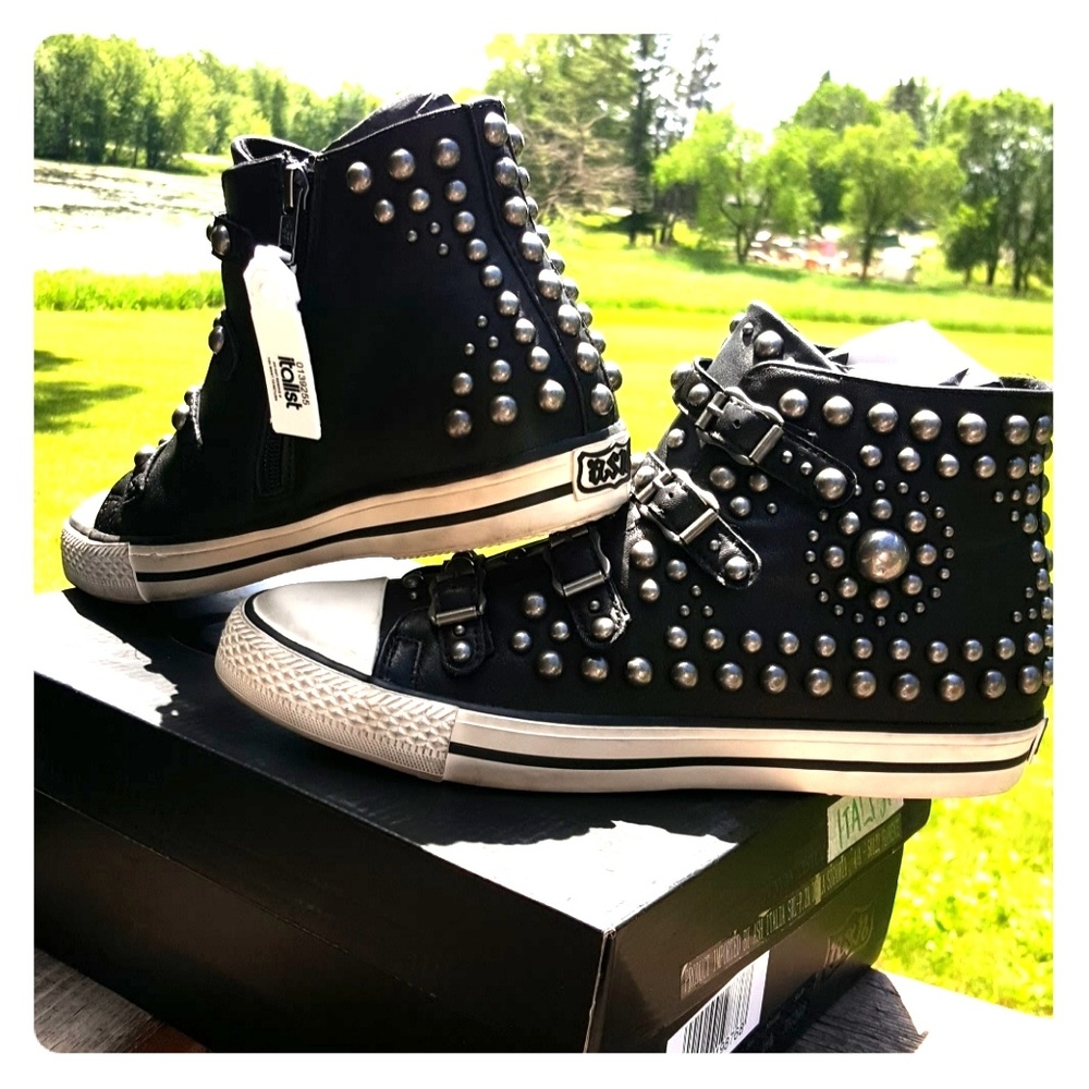 Vito High Top Sneakers